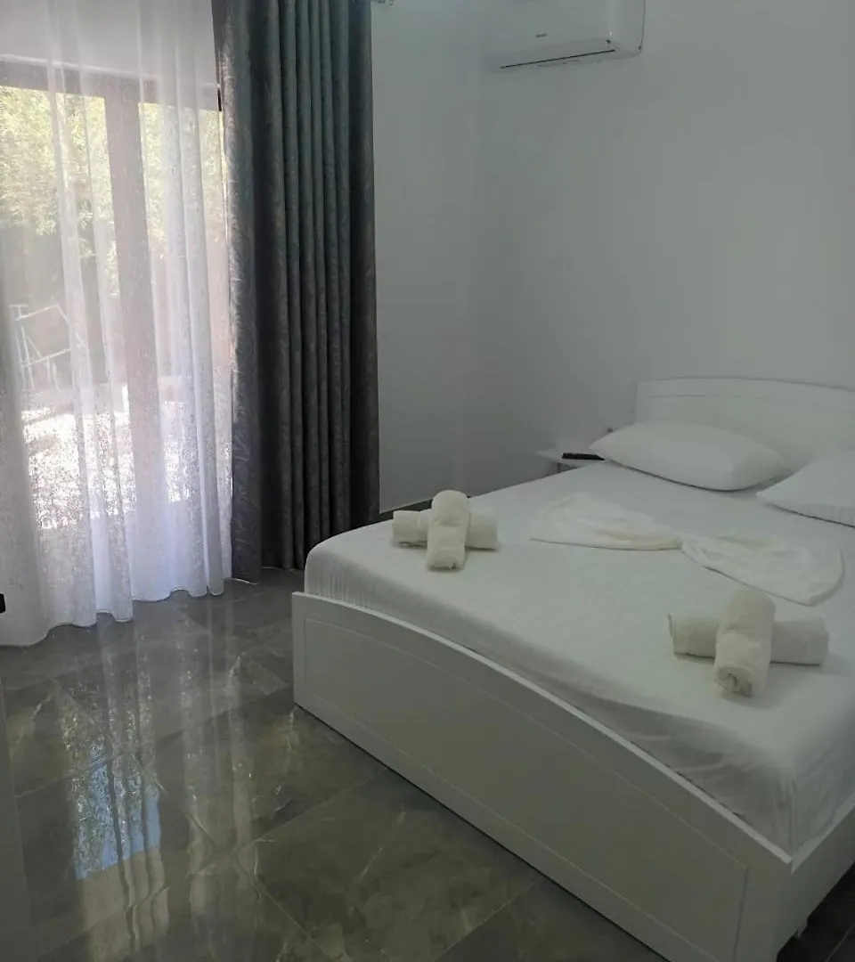סרנדה Miri'S Apartment אלבניה